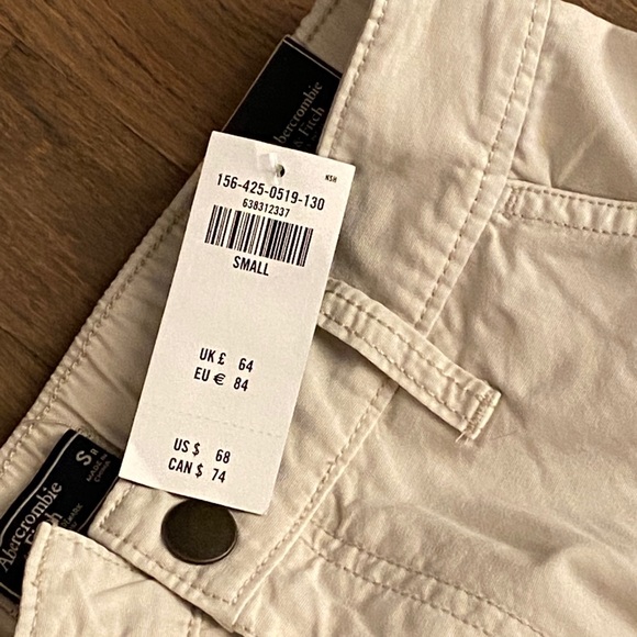 A&F cargo joggers and Soft AF boatneck t shirt. - Picture 9 of 14